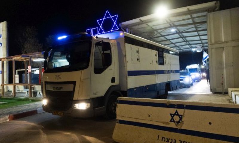 שחרור מחבלים בעסקה בפברואר השנה [צילום: חיים גולדברג/פלאש 90]