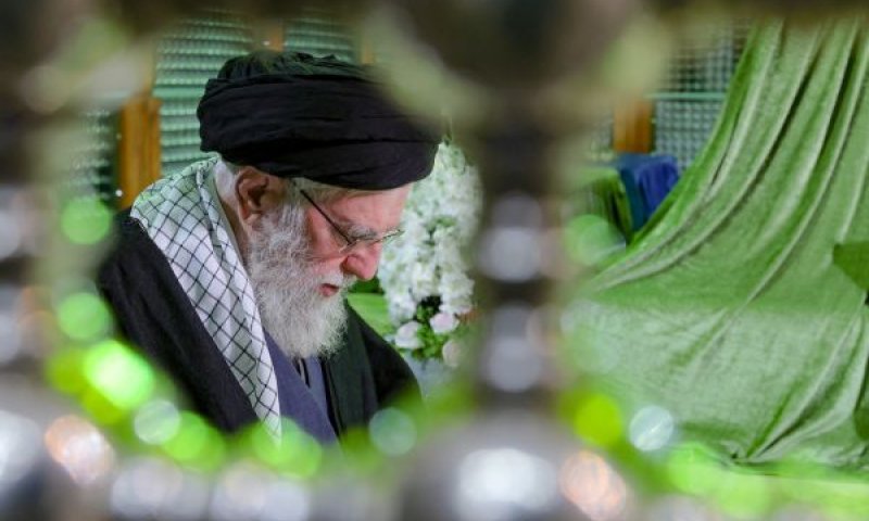 חמנאי בשבוע שעבר. מדינת משטרה [צילום: AP]