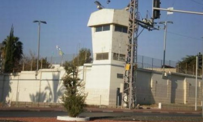 כלא איילון. בתא עם רוצח [צילום: ברכה בן-ישי]