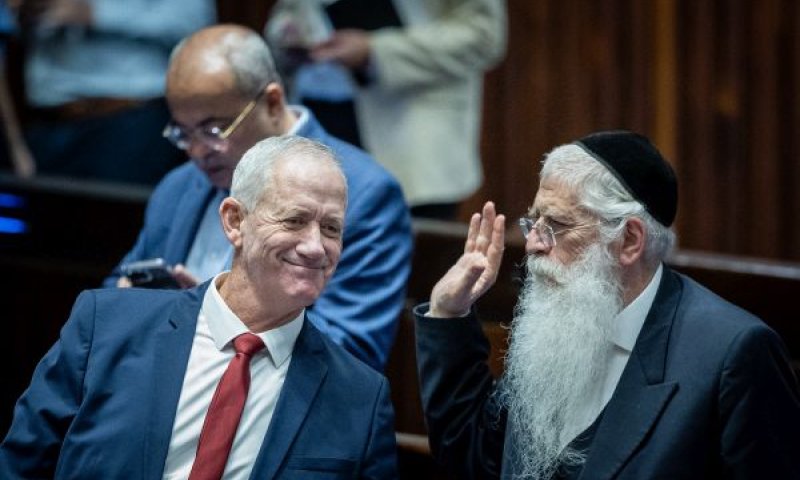 פרוש וגנץ בכנסת [צילום: יונתן זינדל/פלאש 90]