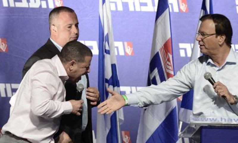 שטנצלר, חיליק בר וכבל [צילום: תומר נויברג/פלאש 90]