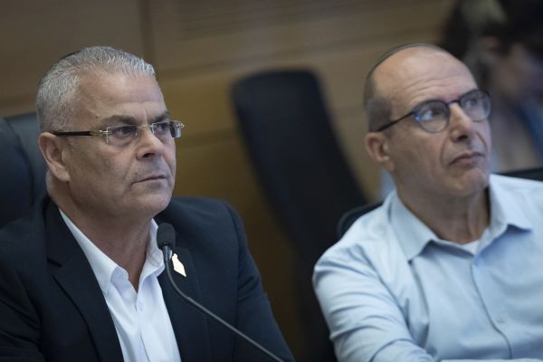 מרדכי בניטה, מישל בוסקילה [צילום: יונתן זינדל/פלאש 90]