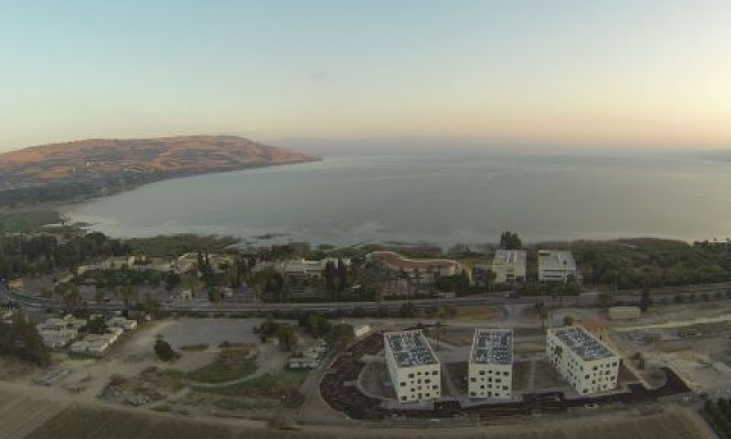 המעונות החדשים ממעוף הרחפן [צילום: אלכס רוקובוסקוי]