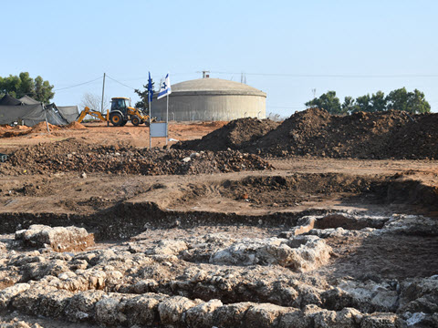 חפירת רשות העתיקות ברמת השרון [צילום: יולי שוורץ רשות העתיקות.JPG]