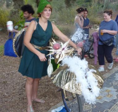רכיבה ססגונית ברחובות מרכז הבירה [צילום: אלירז שור]