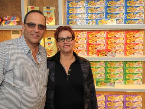 ציפי פקר ואלעזר רוקח מנכ"ל מן [צילום: גיא יחיאלי]