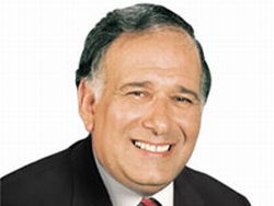 יזם את הטקס. ראש העיר, יונה יהב
