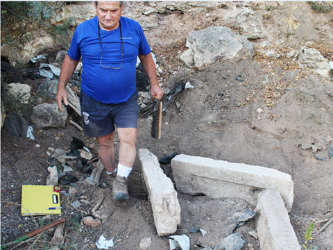 שיפת הכתובות בציפורי [צילום: מיקי פלג, באדיבות רשות העתיקות]