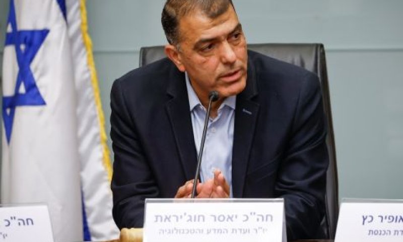 חוג'יראת. "חי ונושם את תחום המדע" [צילום: נועם מושקוביץ/דוברות הכנסת]