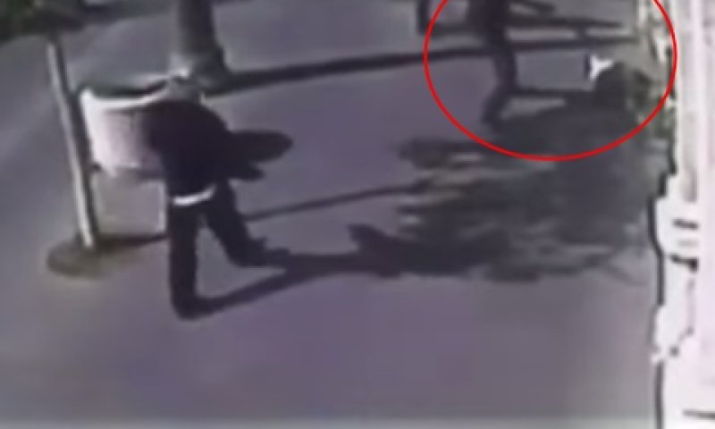הירי במחבלת בשוק מחנה יהודה [צילום: יוטיוב]