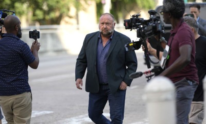 ג'ונס. נכנס לפשיטת רגל [צילום: דייוויד פיליפ/AP]