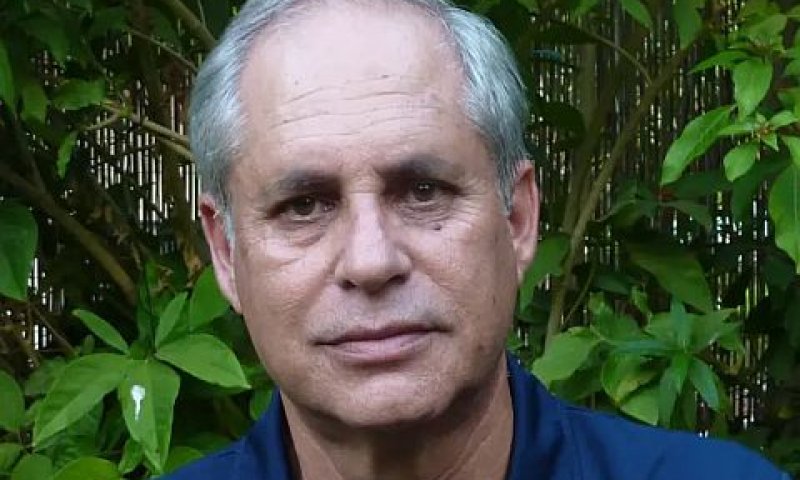 פרופ' גזית. חוקר מוביל בתחום לימינולוגיה