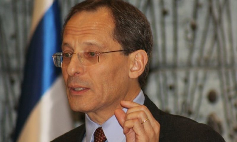 קנדל. עוזב