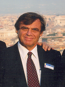 זאב הורן, משתלטים על השוק
