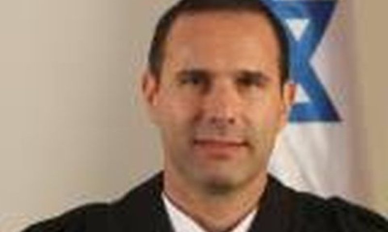 רט. קטע "השתלשלות עכורה ונוגה"