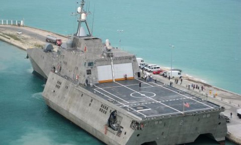 USS Independence הדומה לספינה מונטגומרי [צילום: US Navy]