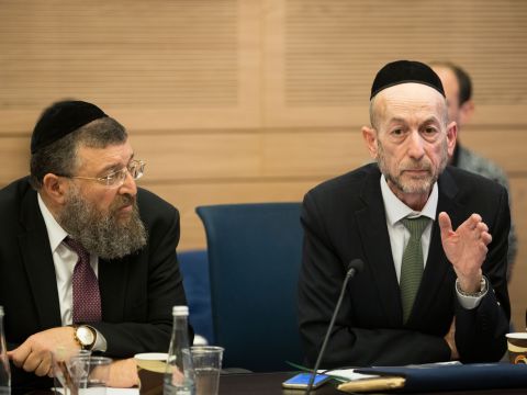 אורי מקלב ויואב בן-צור [צילום: יונתן זינדל/פלאש 90]