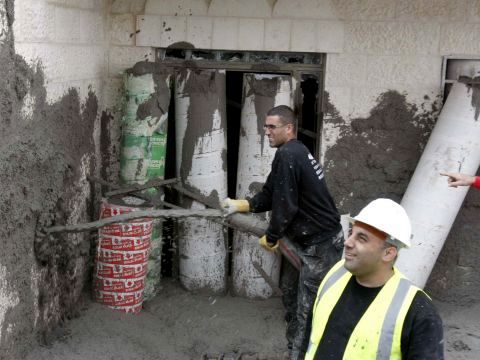 אטימת בית המחבל בג'בל מוכבר [צילום: פלאש 90]