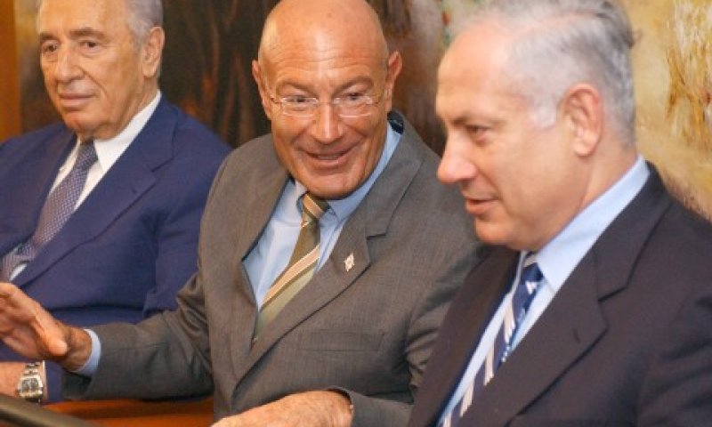 נתניהו ומילצ'ן. 'ורודים' ו'עלים' [צילום: פלאש 90]