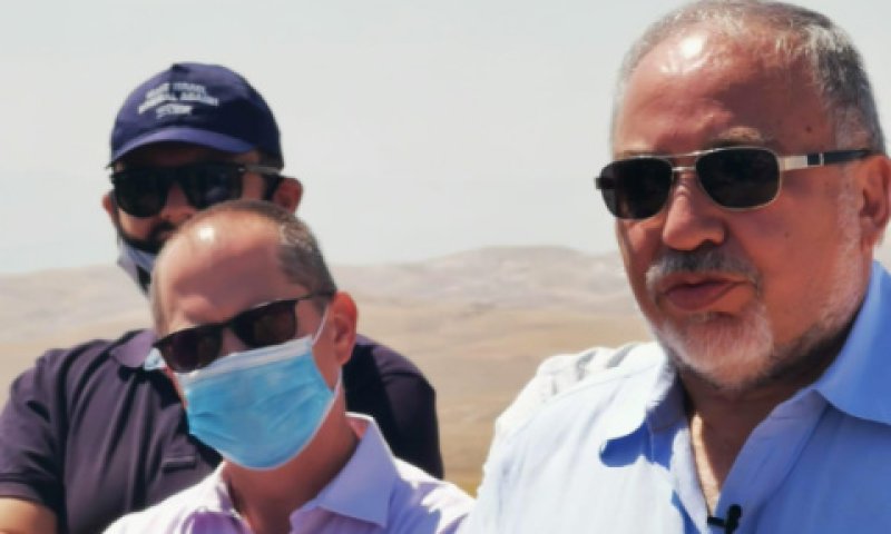 ליברמן בחאן אל-אחמר