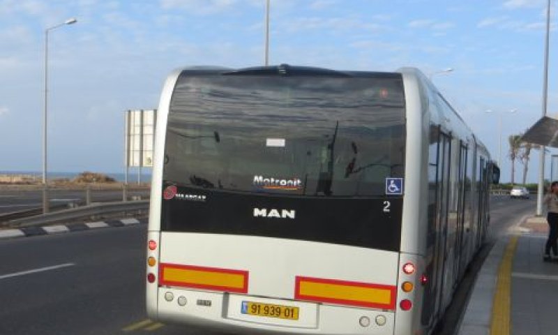 קו 1 בתחנת קרית שפרינצק [צילום: שמואל וולף]