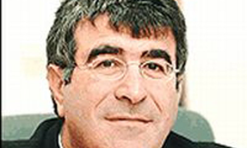 פוגל. עוזב את המערכת הבנקאית לטובת משק האנרגיה