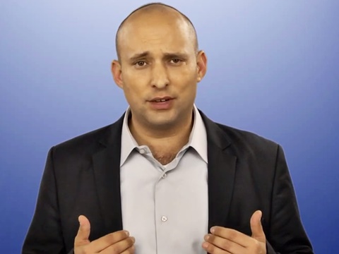 בנט. מתרסק ל-8 בלבד [צילום: יוטיוב]