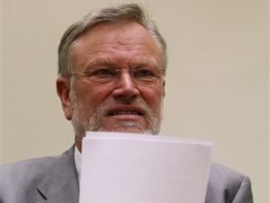 פרקליטו של דמיאניוק, אולריך בוש [AP]