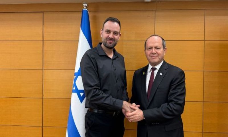 ניר ברקת ועו"ד פיראס פראג' [צילום: יח"צ]