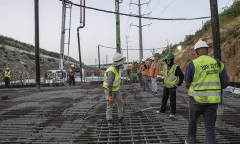 עבודות הרכבת הקלה בת"א [צילום: אסף שילה/ישראל סאן]