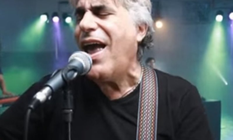 שושן. נמצא בדירתו [צילום: מתוך יוטיוב]