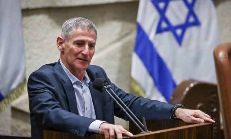 גולן. להוריד אותם בכוח [צילום: נועם מושקוביץ/דוברות הכנסת]