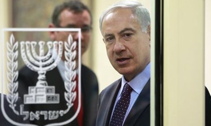 נתניהו. נותן את התיק לנאמנו [צילום: AP]