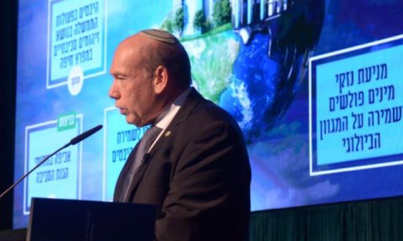 אנגלמן. יד ימין לא יודעת מה שמאל עושה [צילום: ליאת מנדל, כנס סביבה 2050]