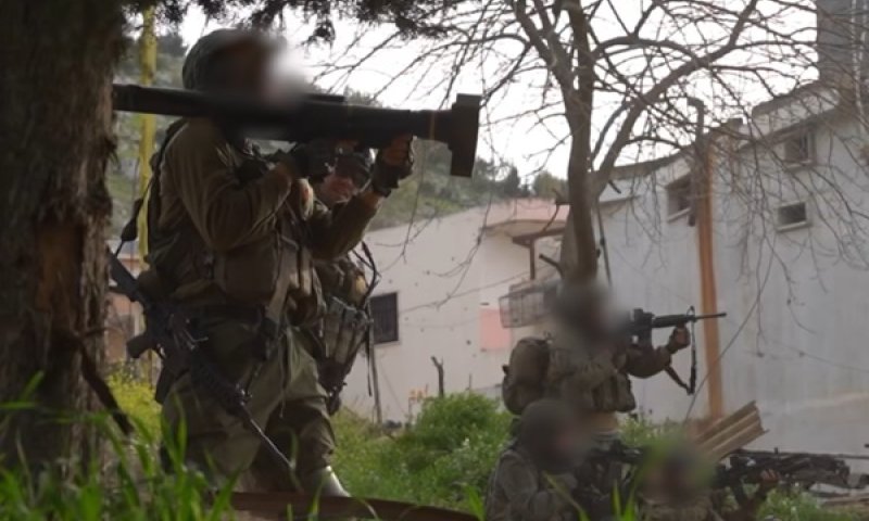חיילי חטיבה 8 בפעילות בדרום לבנון [צילום: דובר צה"ל]