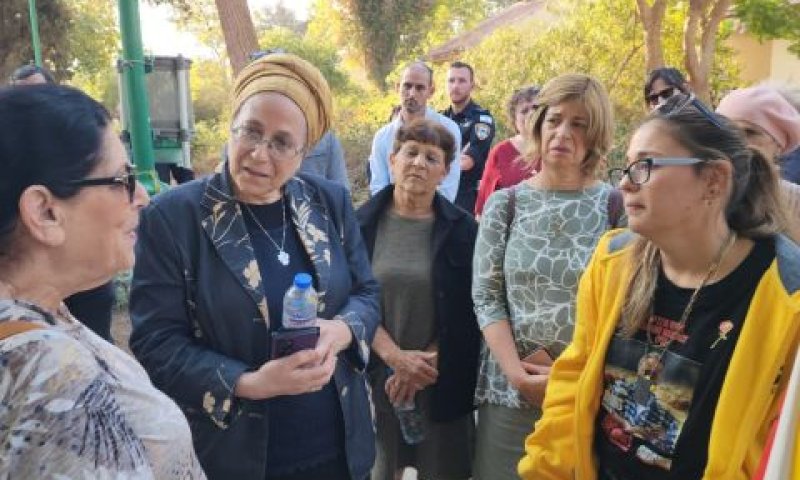 סטרוק. "יודעת כמה קשה עבורכם לקבל את ההחלטה להיפגש איתי"