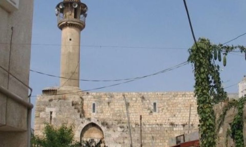 סחיטה באיומים של חבר מועצה
