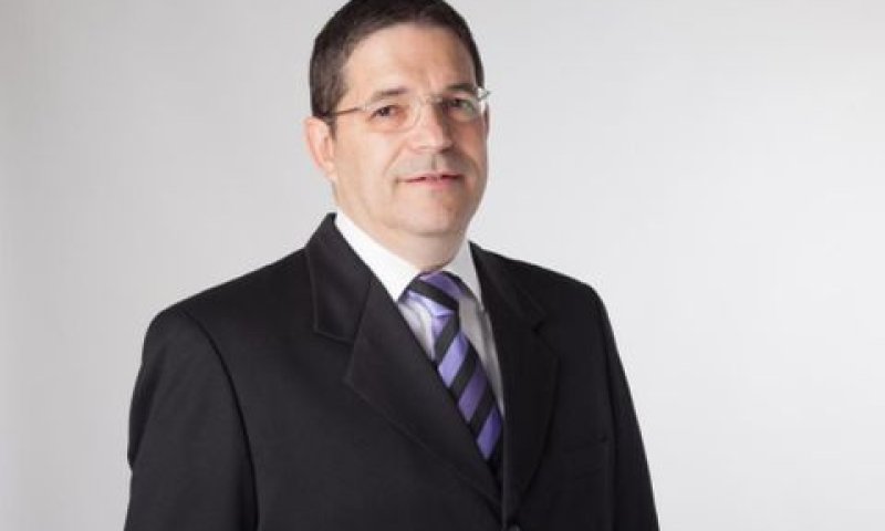 ד"ר אלון סטופל [צילום: רוני סטודיו]