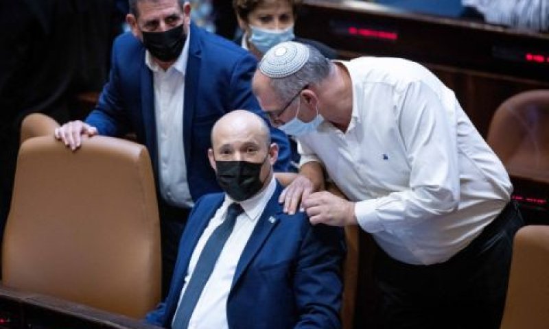 אורבך ובנט. סכנה ליציבות הקואליציה? [צילום: יונתן זינדל/פלאש 90]