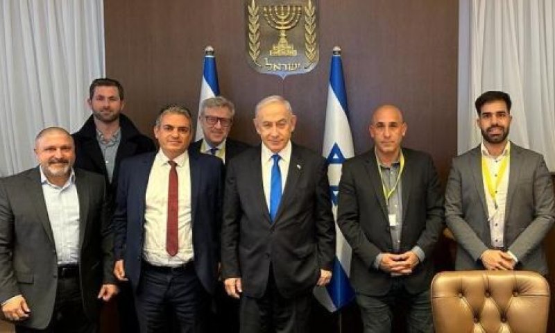 הביטחוניסטים עם נתניהו
