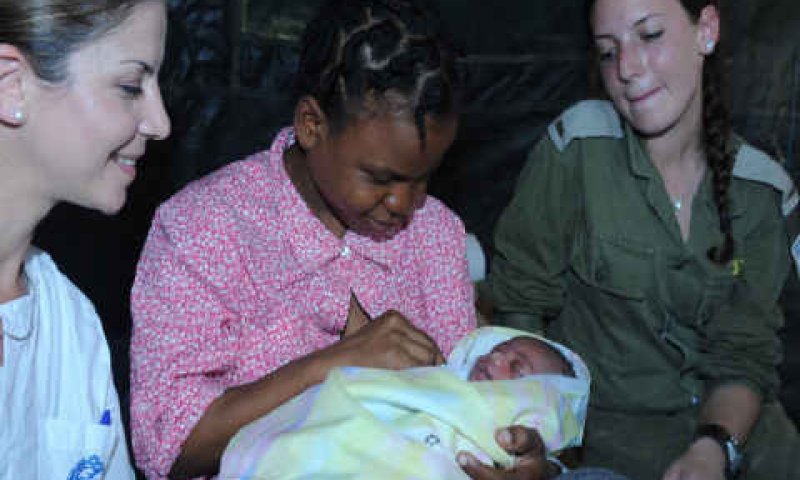 נקודת אור באסון [צילום: AP]