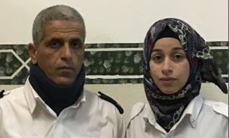 מתנדבת נוער מד"א לינא אזברגה ואביה חובש חירום במד"א חסין אזברגה [צילום: דוברות מד"א]