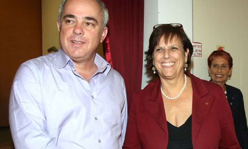 שר האוצר יובל שטייניץ ונשיאת האוניברסיטה הפתוחה, פרופ' חגית מסר-ירון [צילום: גדעון מרקוביץ]