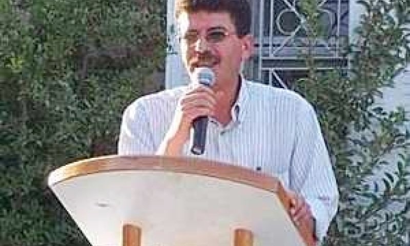 קדורה פארס. התנגדות או הידברות [צילום: 4baladi.com]