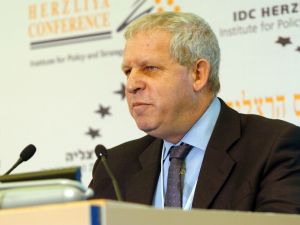 איילנד. אין מדיניות