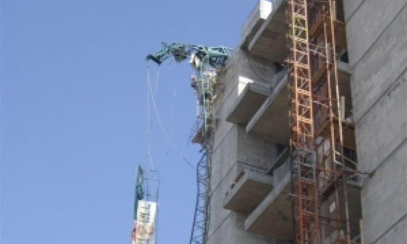 קריסת עגורן [צילום: אלעד כהן, דוברות משטרת מחוז ת"א]