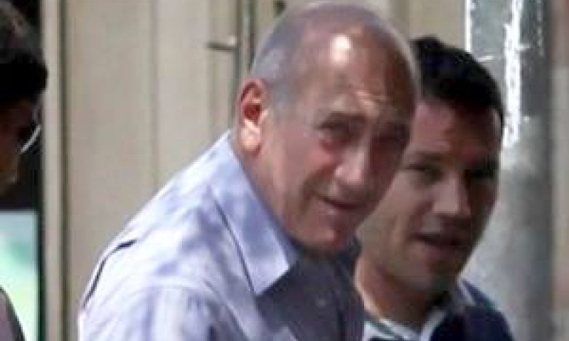 אולמרט. הפרקליטות מסכימה שייעדר [צילום: פלאש 90]