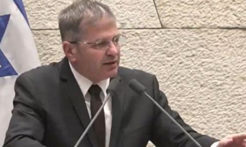 קיש. מנהלים מנצלים את כוחם [צילום: מן הטלוויזיה]