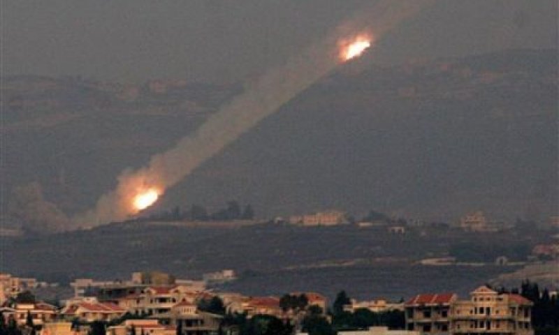 ירי קטיושות [צילום ארכיון: AP]