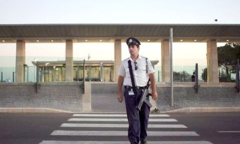 המתחזים עברו את הבדיקות הבטחוניות בכניסה [צילום: פלאש 90]